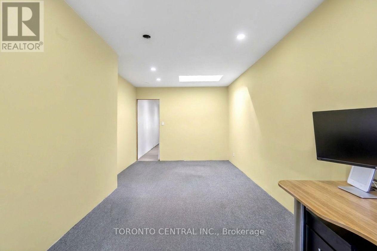 21 Chester Avenue, Toronto (playter Estates-danforth), Ontario