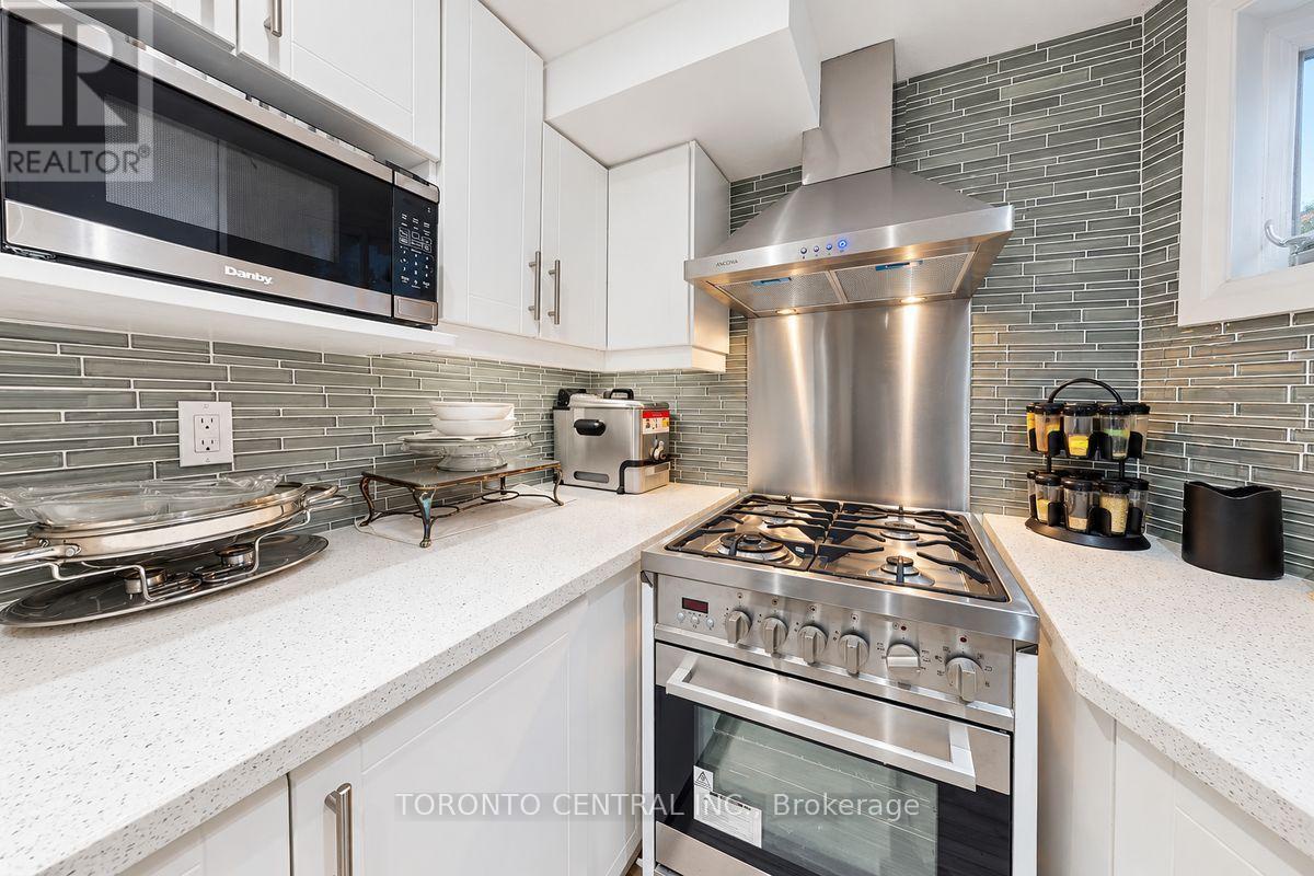 21 Chester Avenue, Toronto (playter Estates-danforth), Ontario