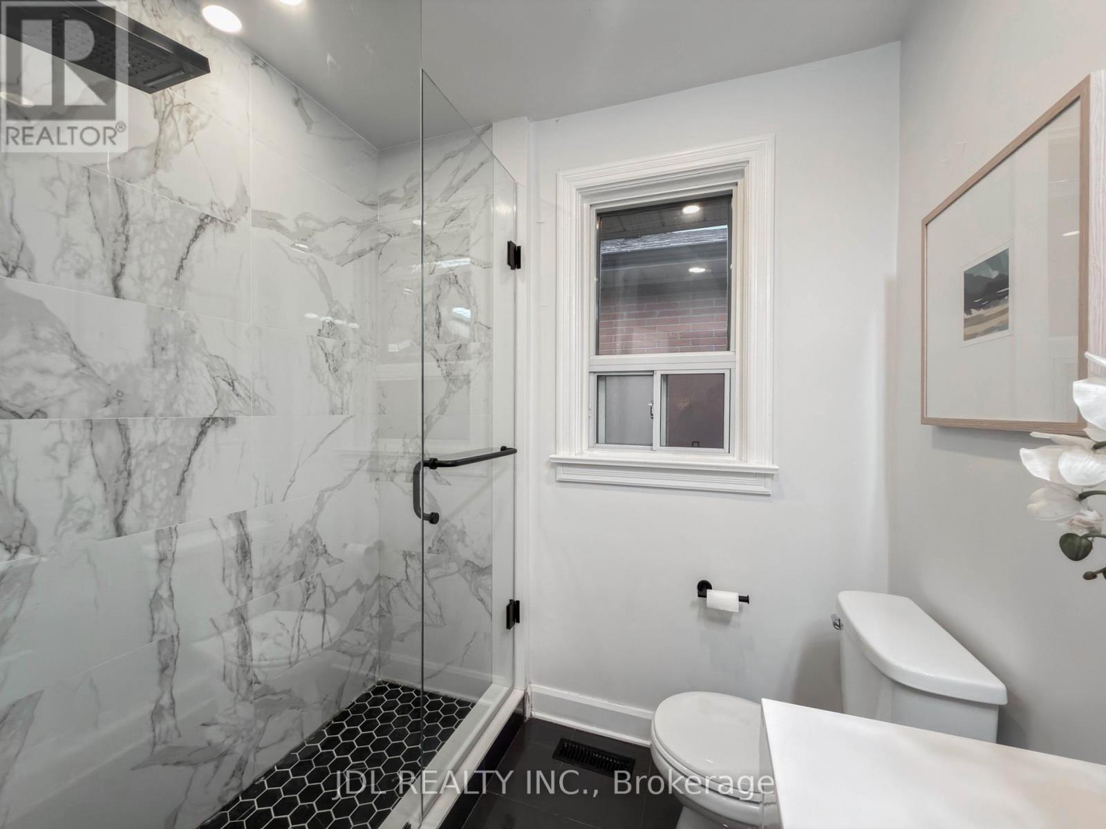 50 Silverview Drive, Toronto (newtonbrook East), Ontario