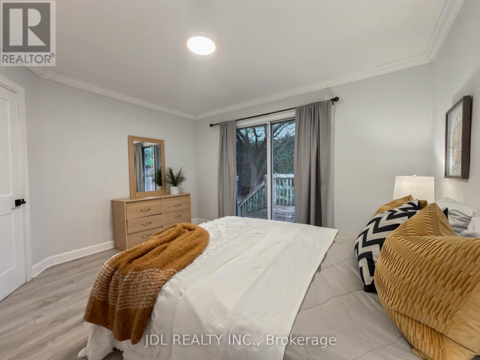 50 Silverview Drive, Toronto (newtonbrook East), Ontario