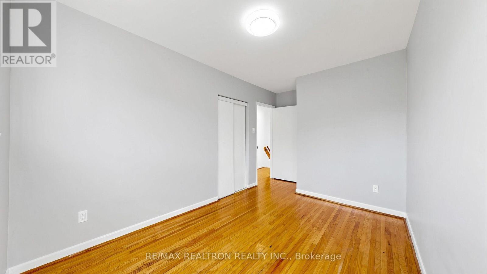 23 Lesgay Crescent, Toronto (don Valley Village), Ontario