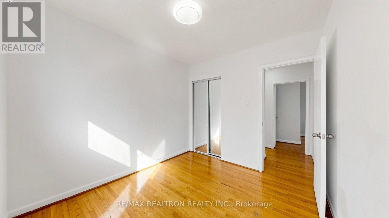 23 Lesgay Crescent, Toronto (don Valley Village), Ontario