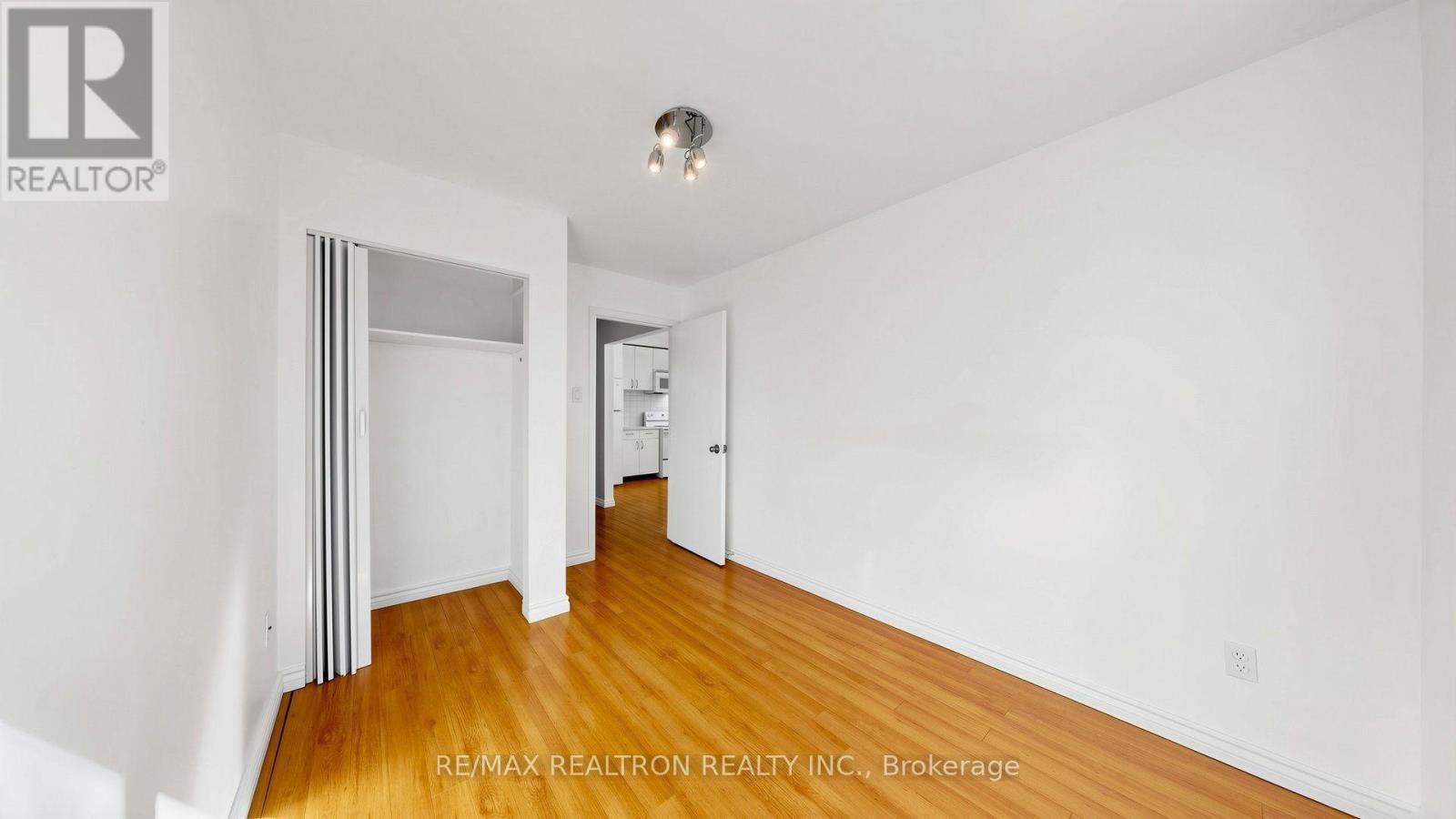 23 Lesgay Crescent, Toronto (don Valley Village), Ontario