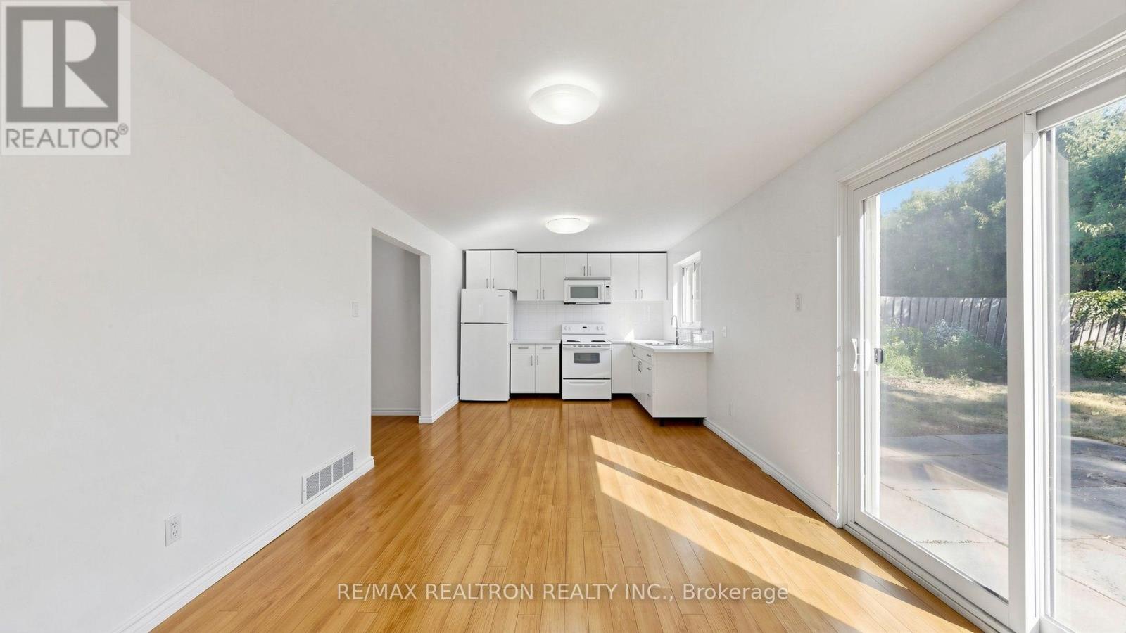 23 Lesgay Crescent, Toronto (don Valley Village), Ontario