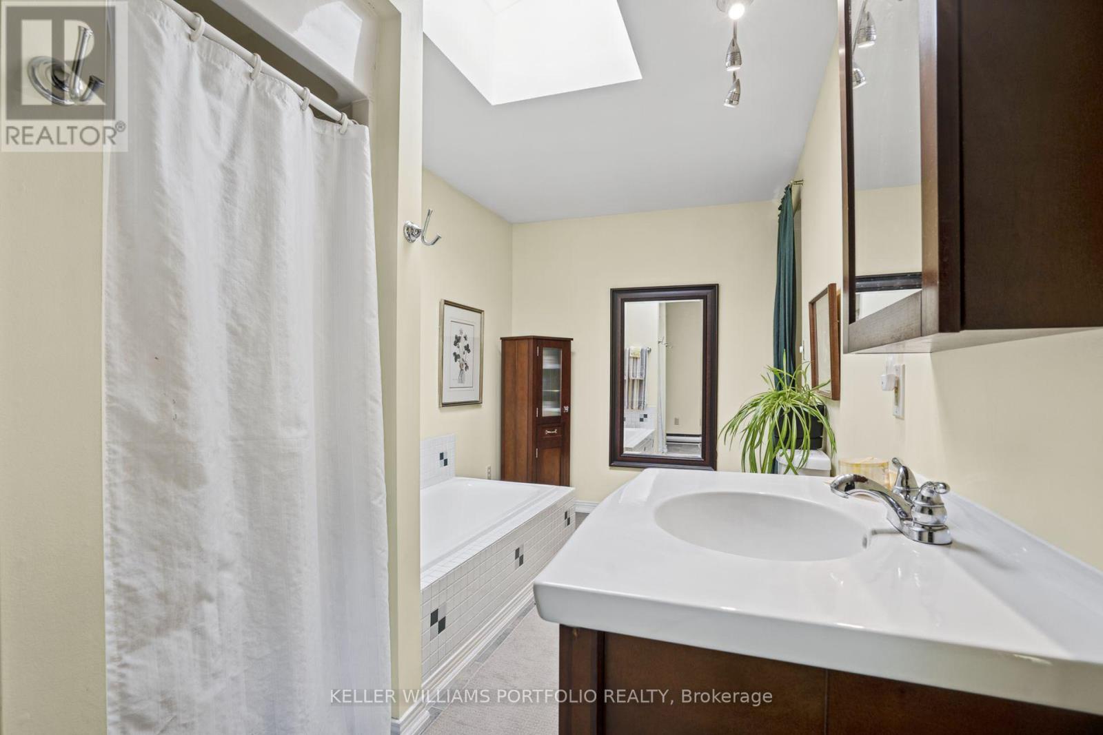 118 Wanless Avenue, Toronto (lawrence Park North), Ontario